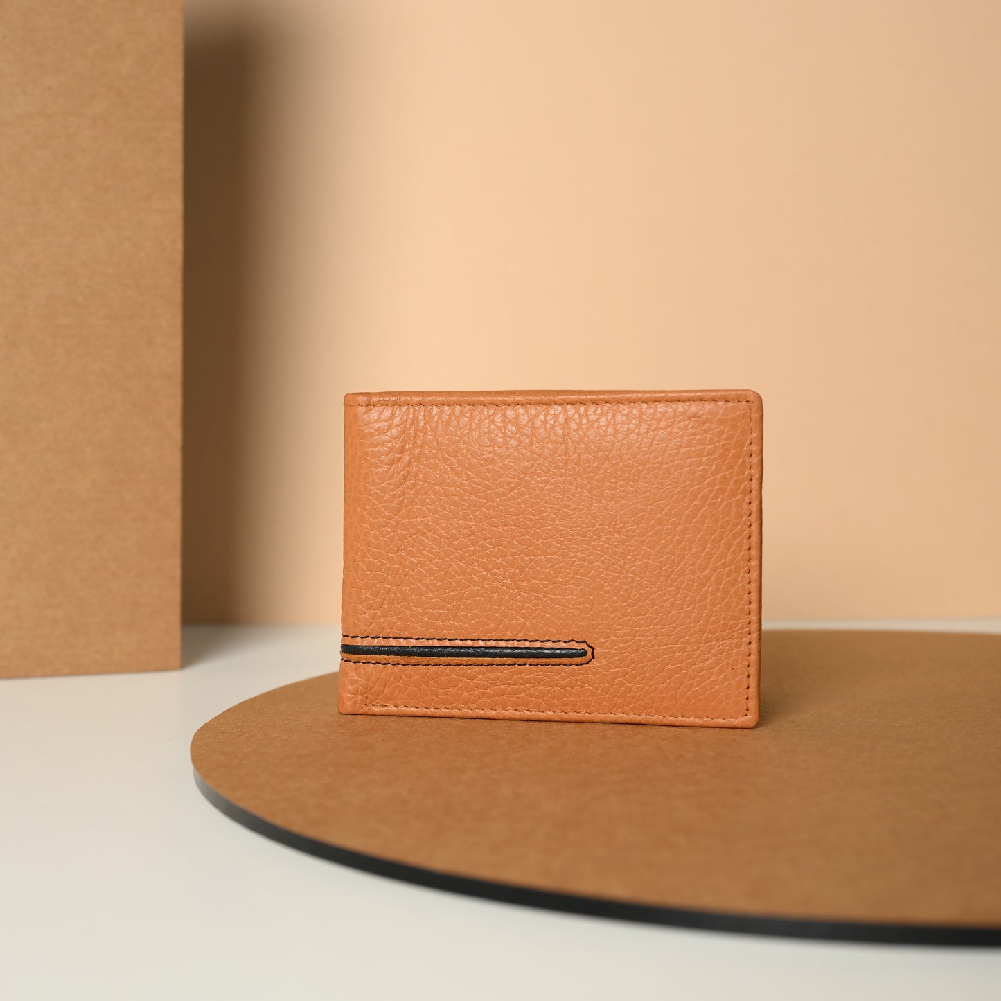 Waultt Luxurious Tan Leather Bifold Wallet for Men