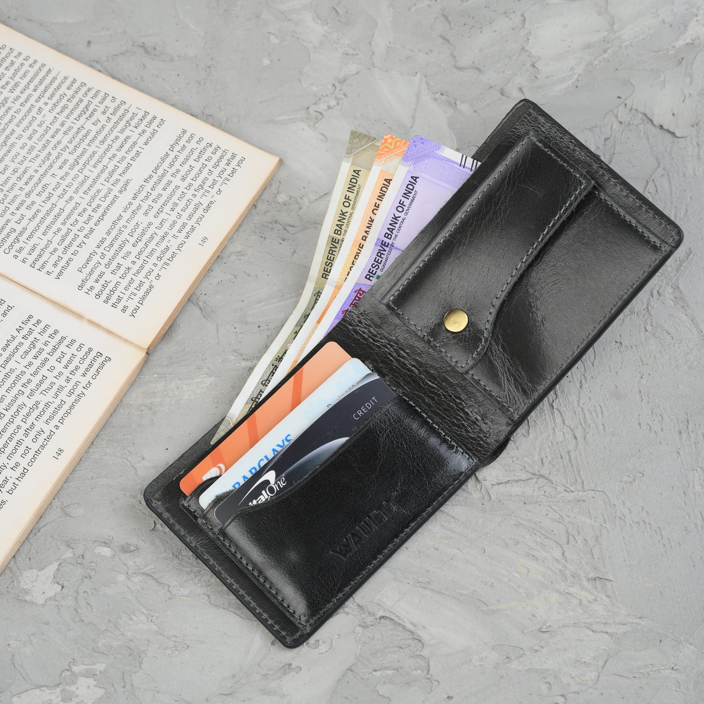 Waultt Bold Textured Black Leather Bifold Wallet for Men