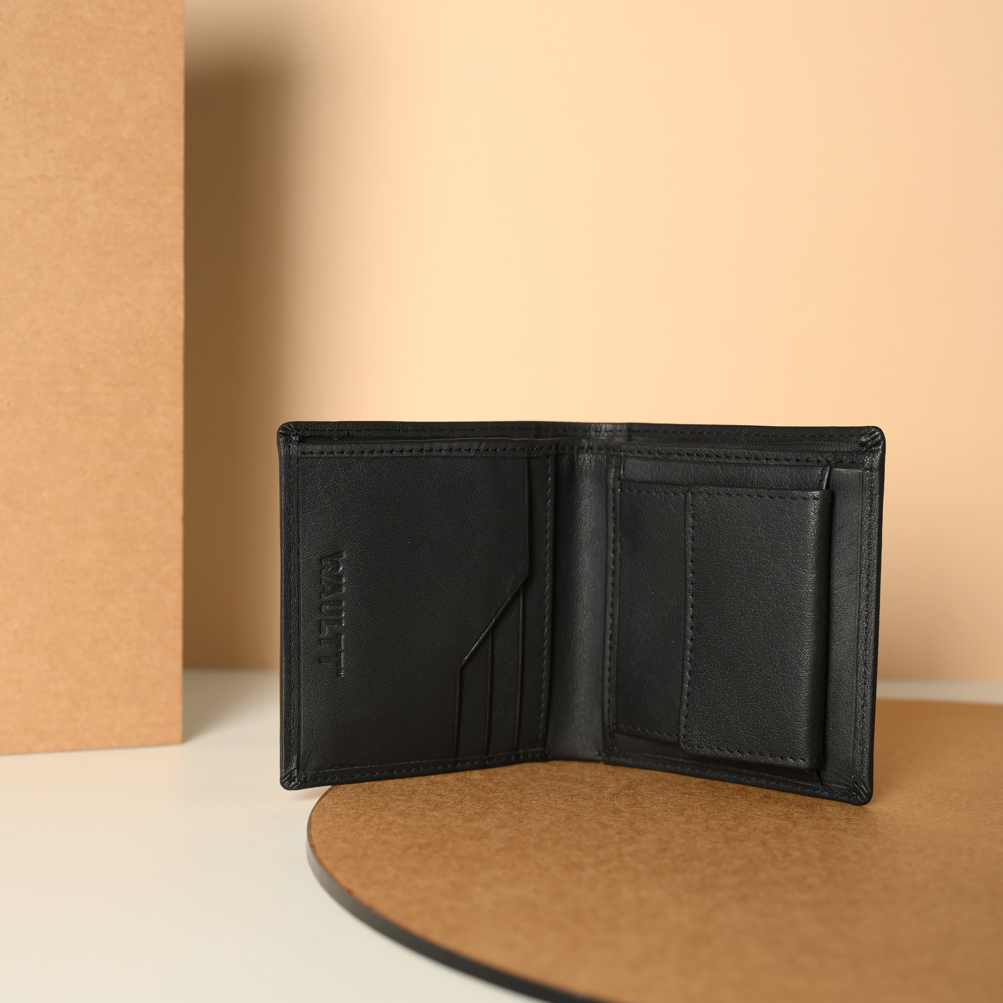 Waultt Sleek Notecase Black Leather Bifold Wallet for Men