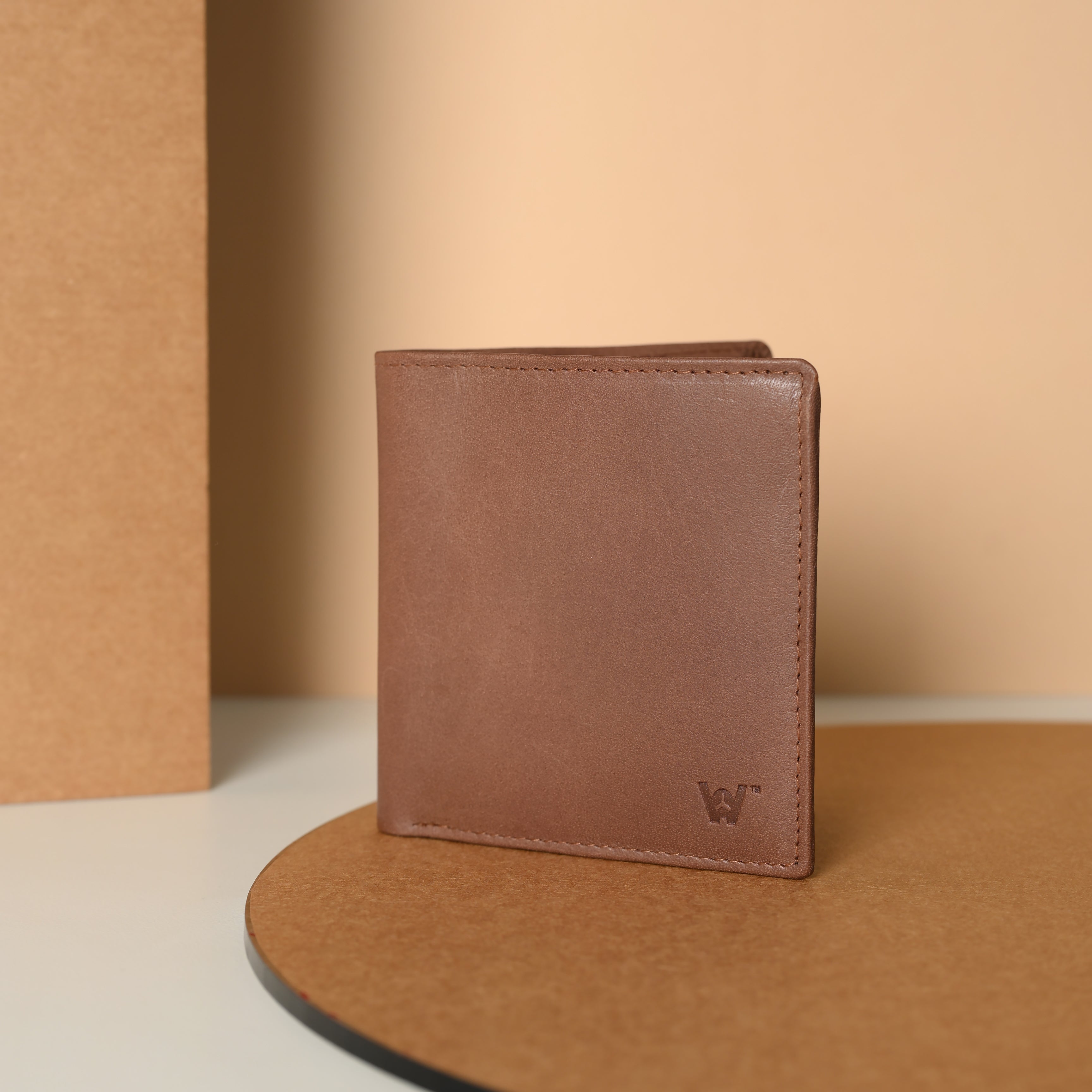 Waultt Sleek Notecase Black Leather Bifold Wallet for Men