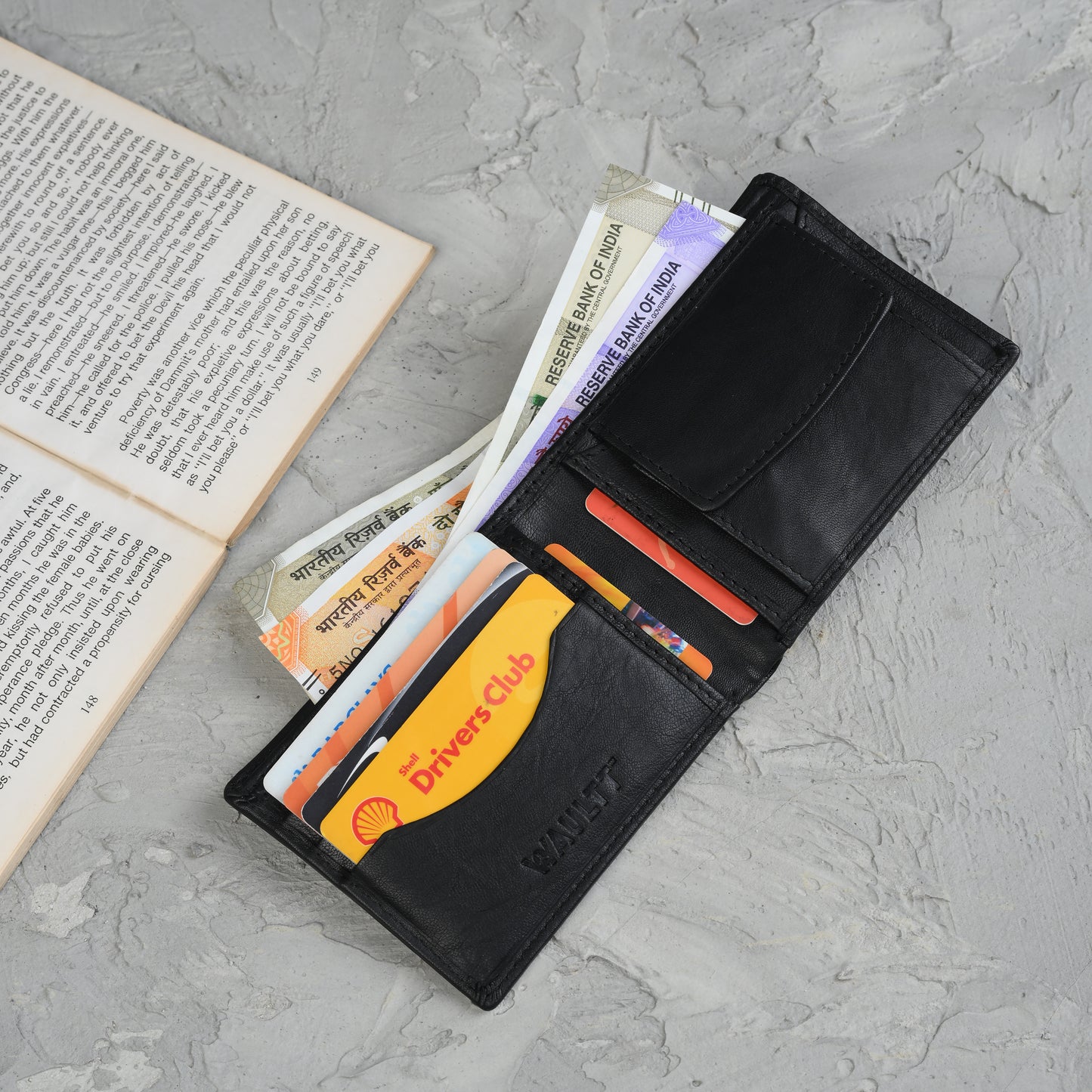 Waultt Classy Black Leather Bifold Wallet for Men